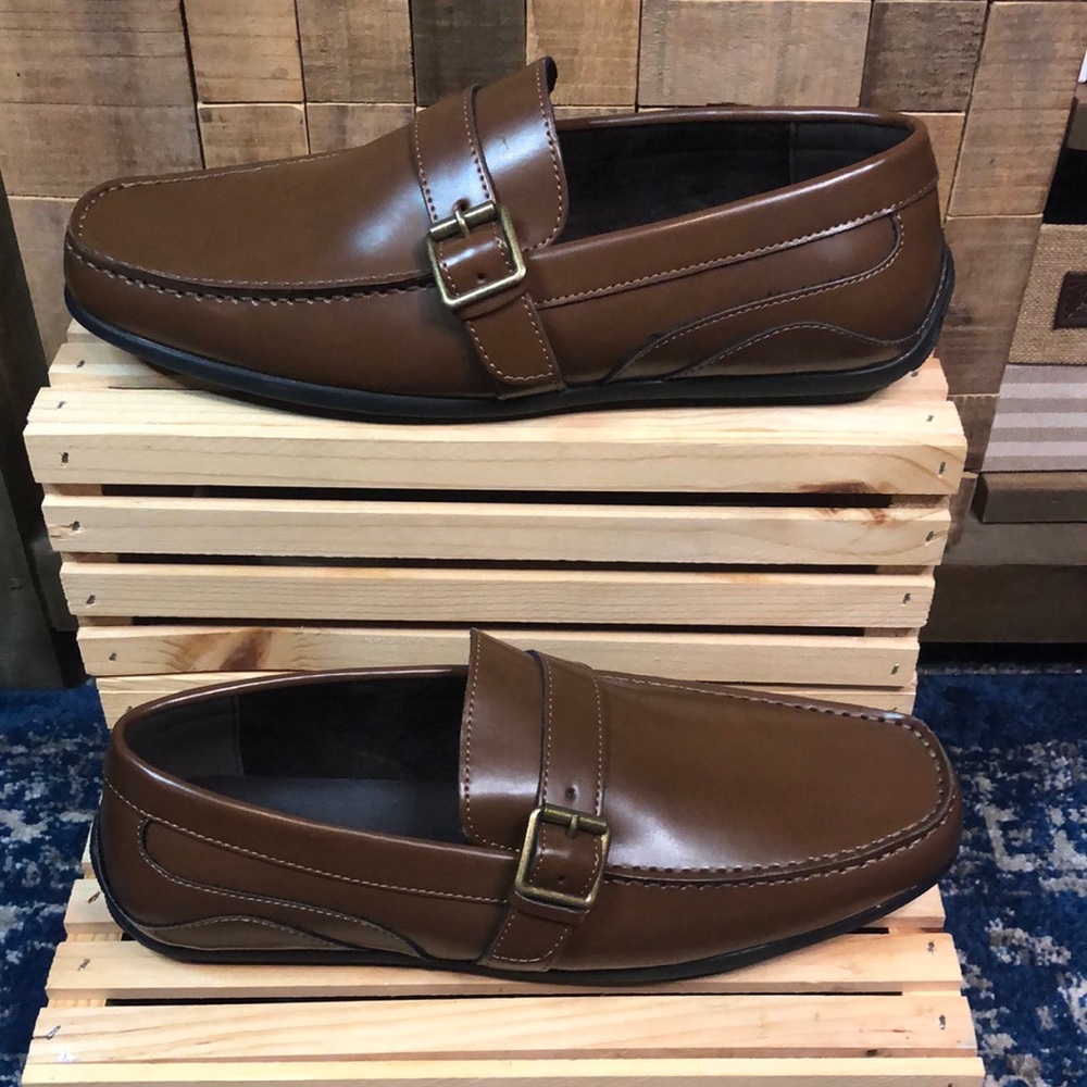Kenneth Cole Reaction Loafers NEW Size 9